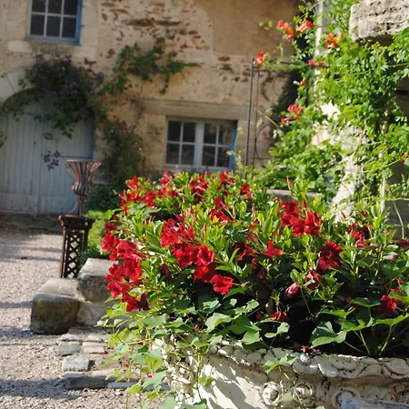 Chateau De Montchoisy Pensjonat 4*